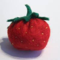 Filz Erdbeeren in verschiedenen Größen für den Kaufladen, Kinderküche, Spielküche Bild 5