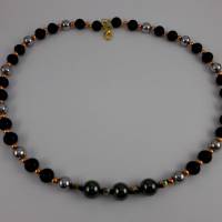 K005 Perlenkette Halskette schwarz Perlen Kette Einzelstück Handarbeit Schmuck Bild 1