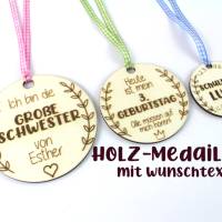Medaille aus Holz, personalisiert mit Wunschtext Bild 1