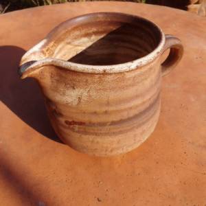 Milchkrug Wasserkrug Krug Steinzeug Ton Keramik Handarbeit getöpfert Topf Henkel Bauernhaus Kanne Milchkanne Blumenvase Bild 3