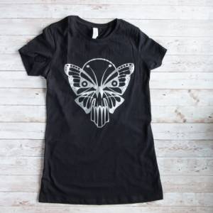 T Shirt mit einem Butterfly-Skull Motiv,schwarzes Damen T-Shirt,T-Shirt für Damen in schwarz, schwarzes Frauen T-Shirt m Bild 1