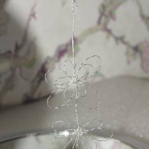 lange Blumenohrringe aus Silberdraht, zart, handgeformt, Haken aus 925 Sterlingsilber, filigran, Statement, leicht Bild 4