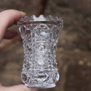 Miniatur Vase facettiertes Pressglas Brockwitz oder Walther Glas Vintage 30er 40er Jahre Bild 1