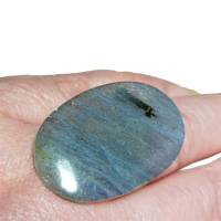 Auffälliger Ring mit 37 x 23 mm großem Labradorit Stein khaki pastell oval schimmernd Geschenk für ihn und sie Bild 5