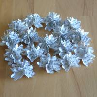 Papierblumen - 16 Mini-Kusudamablüten Sternform // Streudeko // Tischdeko // Kusudama // Papierblüten Bild 1
