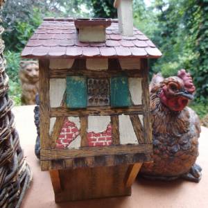 Holz Haus altes Häuschen Briefkasten Kartei Zettelbox Holzbox Wandbox Wandkästchen aufklappbar Handgeschnitzt Fachwerk B Bild 2