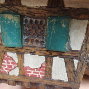 Holz Haus altes Häuschen Briefkasten Kartei Zettelbox Holzbox Wandbox Wandkästchen aufklappbar Handgeschnitzt Fachwerk B Bild 4