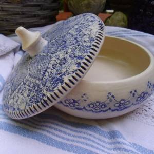 Deckeldose Dose Keramikdose Blüten Handarbeit Landhaus Cottage Bild 4