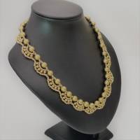 Halskette Bogen für Bogen, gold seidenmatt, Collier, Rocailles, Acrylperlen, Fädelschmuck, gefädelte Perlenkette Bild 1