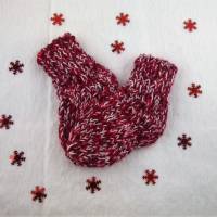 Handgestrickte dicke Babysocken in Größe 14-16 rot / weiß Bild 2