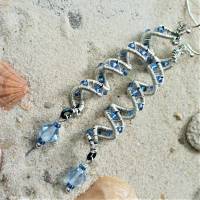 Traumhafte funkelnde lange Ohrringe blau handmade Spiralperle silberfarben Brautschmuck Schlangenperle Bild 1