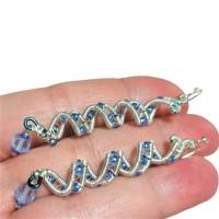 Traumhafte funkelnde lange Ohrringe blau handmade Spiralperle silberfarben Brautschmuck Schlangenperle Bild 2