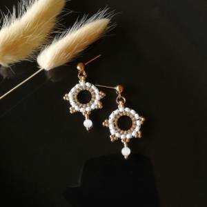 kleine Perlen Ohrringe Weiß Gold | ausgefallener Brautschmuck | zierlich und filigran | schlichter Perlenschmuck Braut Bild 6