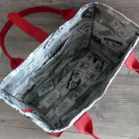 Umhängetasche / Shopper / Einkaufstasche, Tasche aus rotem Rips-Nadelfilz mit Innenfutter und Stickmotiv - Blumenrad Bild 6
