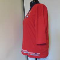 Maritimes rotes Damen T - Shirt, " Seeluft ", mit Applikationen und Zierknöpfen Bild 2