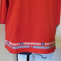 Maritimes rotes Damen T - Shirt, " Seeluft ", mit Applikationen und Zierknöpfen Bild 7