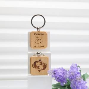 Schlüsselanhänger mit Sternzeichenmotiv personalisiert beidseitig gelasert aus Holz Bild 8