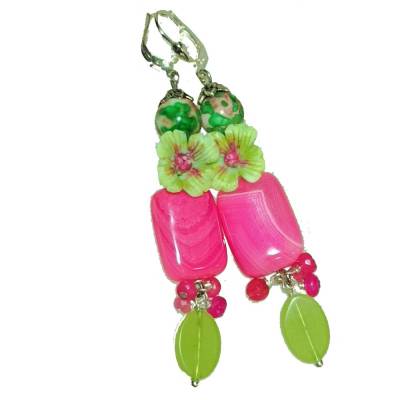 Lange Ohrringe handgefertigt Blüten kiwi grün an pink Achat fuchsia rosa Rechteck