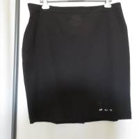 Schmaler schwarzer Damenrock für die Größe 56. Bild 2