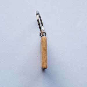 QR Code als Schlüsselanhänger   personalisierter Schlüsselanhänger Anhänger aus Holz persönliches Geschenk mit Wunschtex Bild 8