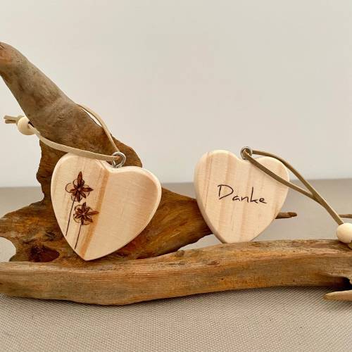 DANKE Anhänger mit Blumen | Brandmalerei auf Holz | Geschenk | verschiedene Sprachen