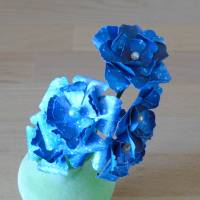 Papierblumen – blaue Blütenstaude in Design des Sternenhimmels // Dekoration // Geschenk // Papierblüten // Blumenstrauß Bild 2