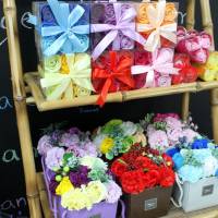 Blumenbox Seifenblumen, Herz Rosenbox mit 24 Rosen, Hochzeit Geburtstag, Elterngeschenk Oma Sister Bild 2