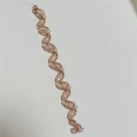 Edle 90mm lange Spiralperle handgewebt Haarschmuck rosegoldfarben rosa weiß handmade Brautschmuck Bild 4