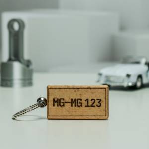 KFZ Kennzeichen Anhänger Holzanhänger personalisiert mit Autonummer Wunschkennzeichen als Schlüsselanhänger Bild 9