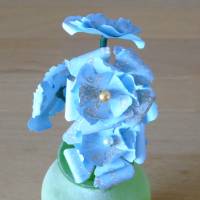 Papierblumen – hellblaue Blütenstaude mit silbernen Akzenten // Dekoration // Geschenk // Papierblüten Bild 1