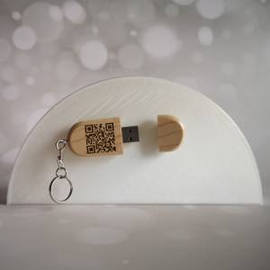 Personalisierter USB-Stick mit lasergraviertem QR-Code Bild 5