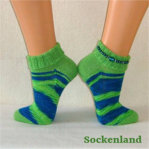 Einzelpaar, handgestrickte Socken Gr. 36/37, Kurzsocken, Damensocken, Damenstrümpfe in Grüntönen mit türkis