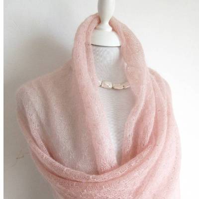 Hochzeitsstola in blush-rose mit Gold-Lurex, gestrickter Brautschal aus Mohair, zartes Tuch für Vermählung