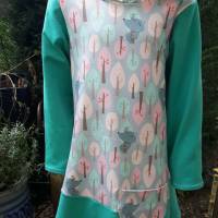 Kapuzenkleid Mädchenkleid Langarmkleid Größe 110 - Wald pastell Bild 3