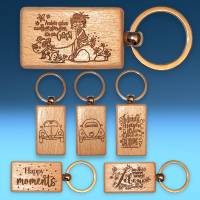 Schlüsselanhänger aus Buchenholz mit gravierten Motiven, Bild 1