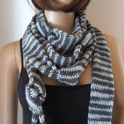 Ausgefallener extralanger Schal, viele Stylingmöglichkeiten, aus weicher Wolle