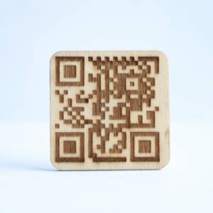 QR-Code Magnet QR Code personalisiert Kühlschrankmagnet aus Holz persönliches Geschenk Bild 3