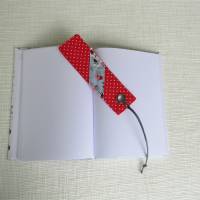 Lesezeichen Buchzeichen aus Stoff mit Kordel und Öse rot weiße Punkte mit Applikation Blumen Bild 2