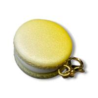 Macaron mit gelbem Farbverlauf, Charm, Anhänger, Fimo, Miniaturfood Bild 4