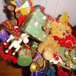Schlitten Weihnachtsschlitten Rentiere Teddybär Wichtel Adventdeko Weihnachtsdeko Bild 3