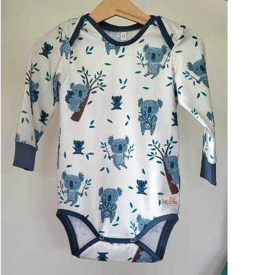 Body für Babys aus BIO Baumwolle mit Schlupfausschnitt und langen Ärmeln Stoffdesign von Lillestoff