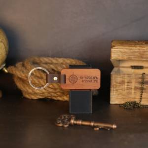 Schlüsselanhänger personalisiert mit Deinen GPS-Koordinaten Anhänger aus Holz  persönliches Geschenk Bild 9