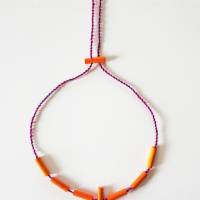 UNIKAT Halskette mit orangen Holz-Zylindern und blau-pinken Band, Erzgebirgisches Kunsthandwerk Bild 8