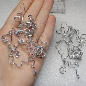 Kreativer Silberdraht Ohrringe- Chaos aus Kreisen, Herzen & Spiralen, 925 Sterling Silber Ohrhaken, 10x6,5 cm groß Handg Bild 3