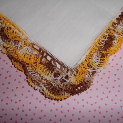 Taschentuch Baumwolle in Weiß mit Häkelspitze in gelb-beige-braun-meliert Handarbeit Vintage 1980er Jahren