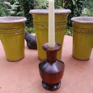 Handarbeit Unikat Mid Century Holz Kerzenständer Kerzenhalter Kerzenleuchter in Form einer Vase Blumenvase gestreift ged Bild 3
