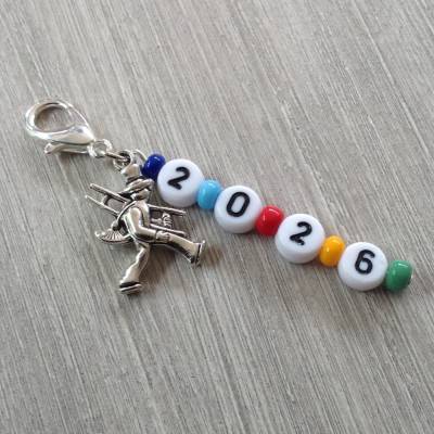 Charm Glück 2026 mit Schornsteinfeger – Glücksbringer Anhänger als Geschenk zu Silvester & Neujahr