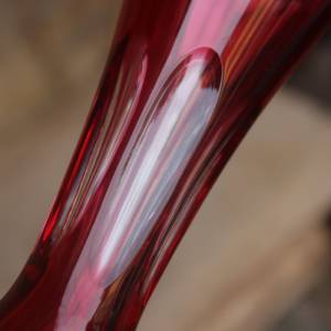 Vase Fußvase Solifleurvase 24% Bleikristall Überfangglas Weinrot 60er 70er Jahre Bild 9