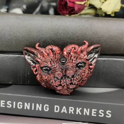 Teuflische Zweigesichtskatze Skulptur aus Keramik, okkulte Katzenkopf Figur, Gothic Wohndeko