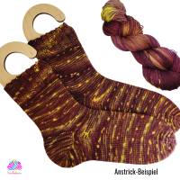 HighTwist, Handgefärbte Socken- und Tuchwolle, 80% Schurwolle (Merino extrafine), 20% Polyamid, Farbe: "Herbstgeflüs Bild 4